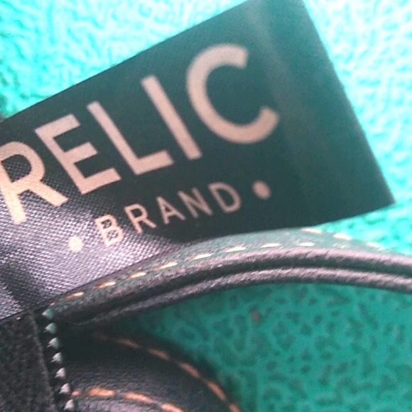 Relic Cross Body Purse - Picture 10 of 11